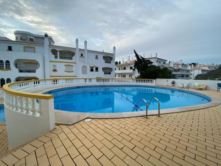 Charming Two Bedroom Apartment Carvoeiro  Exteriör bild