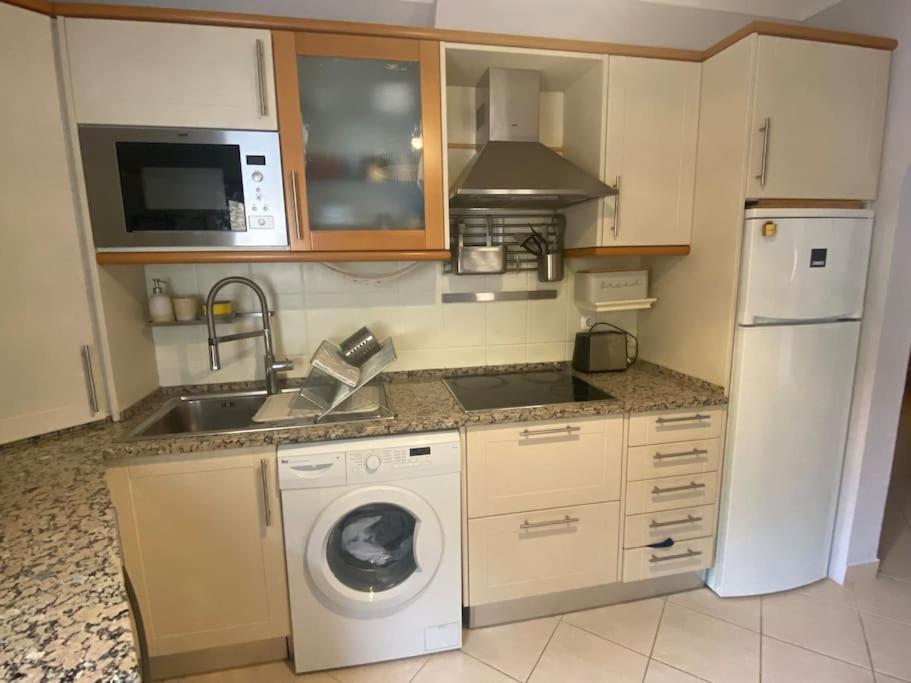 Charming Two Bedroom Apartment Carvoeiro  Exteriör bild